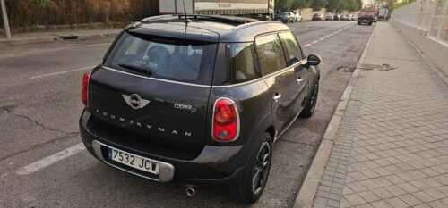 Volkswagen New Beetle 1.6 102CV | Compacto Icónico de Ocasión en Madrid