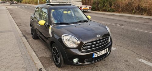 Volkswagen New Beetle 1.6 102CV | Compacto Icónico de Ocasión en Madrid