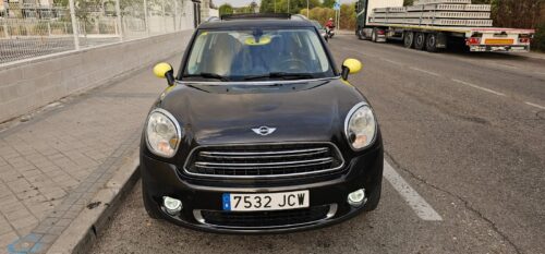 Volkswagen New Beetle 1.6 102CV | Compacto Icónico de Ocasión en Madrid