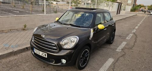 Volkswagen New Beetle 1.6 102CV | Compacto Icónico de Ocasión en Madrid