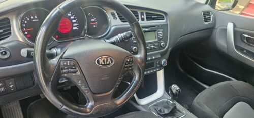 KIA Ceed 1.6 CRDi VGT 110CV Drive | Compacto Diésel de Ocasión en Madrid
