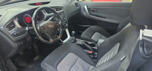 KIA Ceed 1.6 CRDi VGT 110CV Drive | Compacto Diésel de Ocasión en Madrid