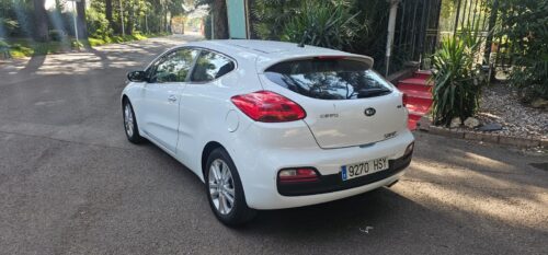 KIA Ceed 1.6 CRDi VGT 110CV Drive | Compacto Diésel de Ocasión en Madrid