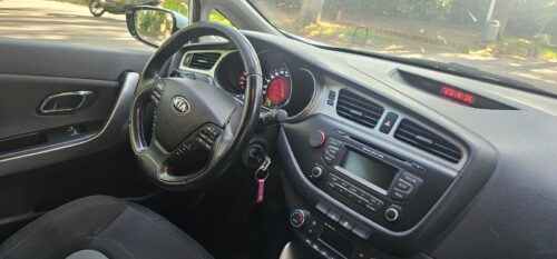 KIA Ceed 1.6 CRDi VGT 110CV Drive | Compacto Diésel de Ocasión en Madrid