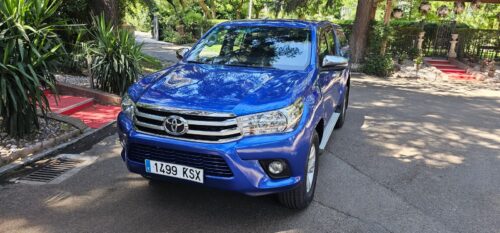TOYOTA Hilux 2.4 D4D Cabina Doble VX AT - Coche de Ocasión en Madrid