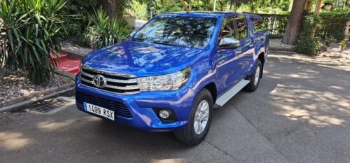 TOYOTA Hilux 2.4 D4D Cabina Doble VX AT - Coche de Ocasión en Madrid